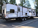 2015 Venture RV SportTrek Photo #7