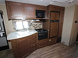 2015 Venture RV SportTrek Photo #27