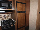 2015 Venture RV SportTrek Photo #30