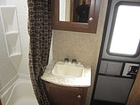 2015 Venture RV SportTrek Photo #5