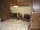 2015 Venture RV SportTrek Photo #6