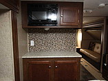 2015 Venture RV SportTrek Photo #19