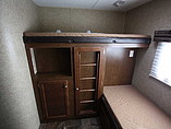 2015 Venture RV SportTrek Photo #27