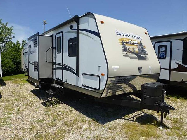 2015 Venture RV SportTrek Photo