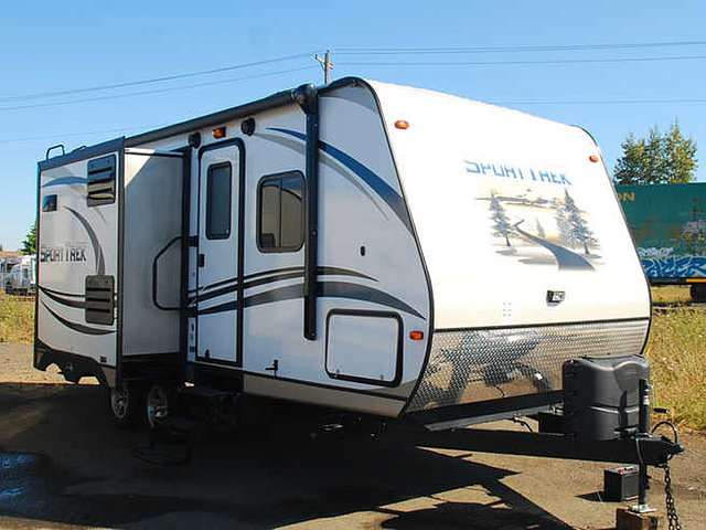 2015 Venture RV SportTrek Photo