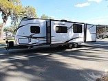 2015 Venture RV SportTrek Photo #4