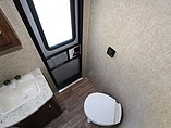2015 Venture RV SportTrek Photo #19