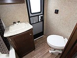 2015 Venture RV SportTrek Photo #19