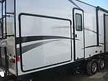 2015 Venture RV SportTrek Photo #5