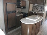 2015 Venture RV SportTrek Photo #8
