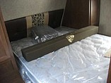 2015 Venture RV SportTrek Photo #21