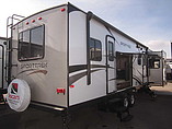 2015 Venture RV SportTrek Photo #10