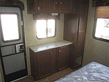 2015 Venture RV SportTrek Photo #7