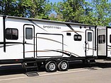2015 Venture RV SportTrek Photo #7