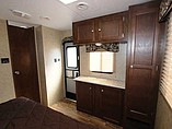 2015 Venture RV SportTrek Photo #12