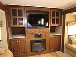 2015 Venture RV SportTrek Photo #25