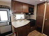 2015 Venture RV SportTrek Photo #29