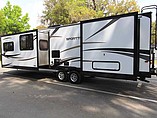 2015 Venture RV SportTrek Photo #5