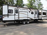 2015 Venture RV SportTrek Photo #7