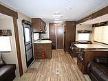 2015 Venture RV SportTrek Photo #10