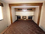 2015 Venture RV SportTrek Photo #13