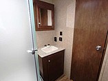 2015 Venture RV SportTrek Photo #18