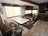 2015 Venture RV SportTrek Photo #22