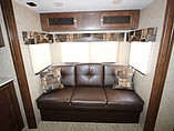2015 Venture RV SportTrek Photo #26