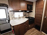 2015 Venture RV SportTrek Photo #27