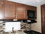 2015 Venture RV SportTrek Photo #28