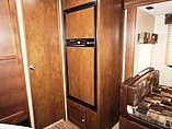 2015 Venture RV SportTrek Photo #30
