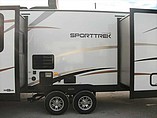 2015 Venture RV SportTrek Photo #8