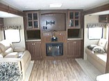 2015 Venture RV SportTrek Photo #14