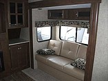 2015 Venture RV SportTrek Photo #15