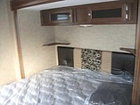 2015 Venture RV SportTrek Photo #25