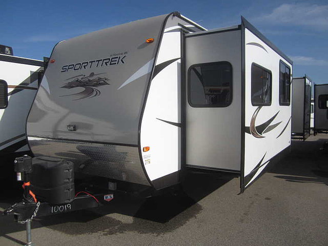 2015 Venture RV SportTrek Photo