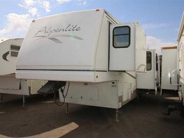 2002 Western RV Alpenlite Photo