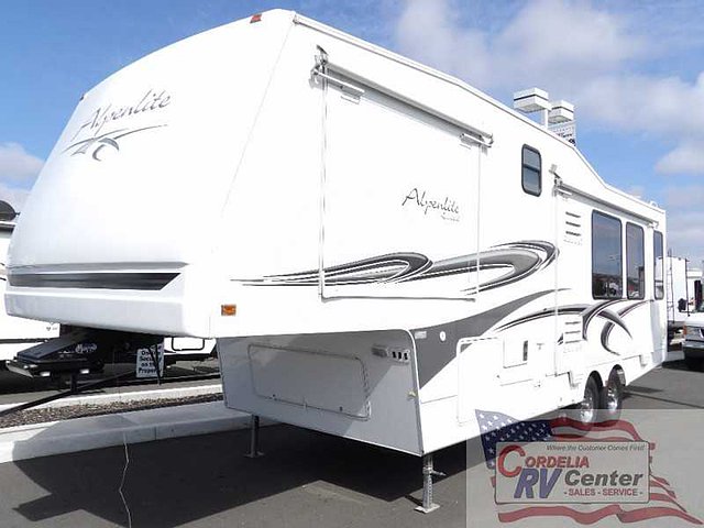 2005 Western RV Alpenlite Photo