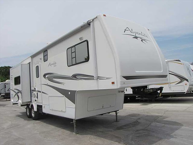 2005 Western RV Alpenlite Photo