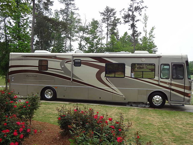 2002 Western RV Alpine Coach Photo