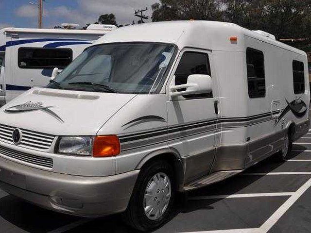 2002 Winnebago Winnebago Photo