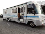 1995 Winnebago Adventurer Photo #3