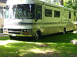 1999 Winnebago Adventurer Photo #2