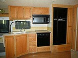 2002 Winnebago Adventurer Photo #10