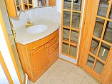 2005 Winnebago Adventurer Photo #18
