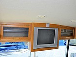 2005 Winnebago Adventurer Photo #28