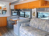 2005 Winnebago Adventurer Photo #10