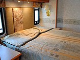 2005 Winnebago Adventurer Photo #14
