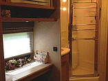 2006 Winnebago Adventurer Photo #16