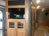 2015 Winnebago Adventurer Photo #25